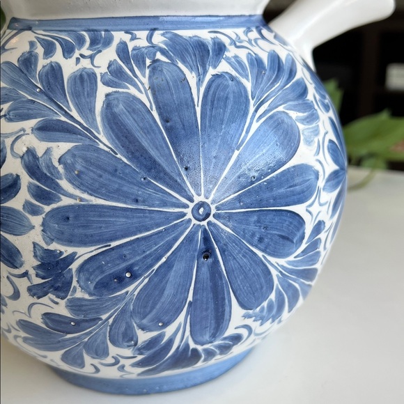 Vintage Painted Floral Ceramic Jar Vessel Blue & White Decor - Picture 4 of 17